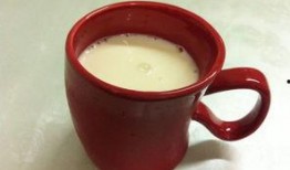 自制爆料奶昔的做法视频